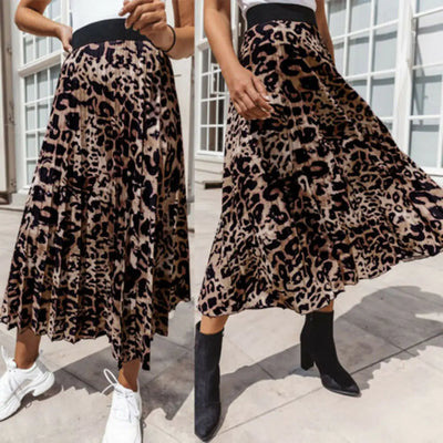 Chic Leopard Pleated Mini Skirt